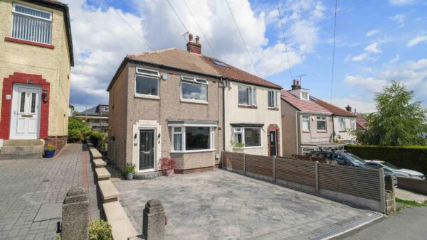 Forres Avenue, Crookes